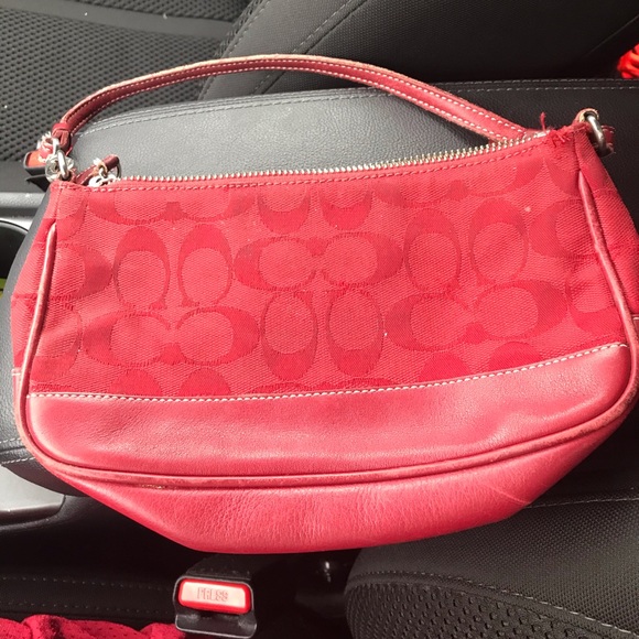 Coach handbag / clutch wristlet purse red - Picture 3 of 3